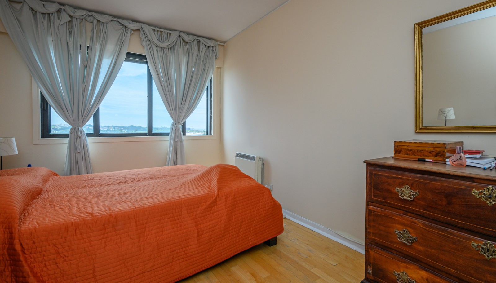 Piso de 4+1 habitaciones con balcón, en venta, en Foz Velha, Porto, Portugal_230232