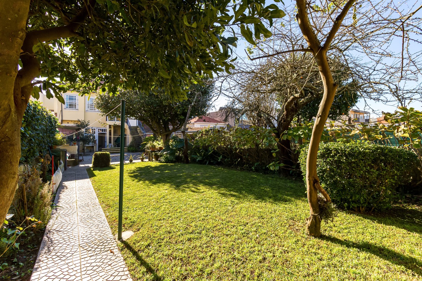 Zu verkaufen: Klassisches Haus, zu rehabilitieren, Porto, Portugal_230311