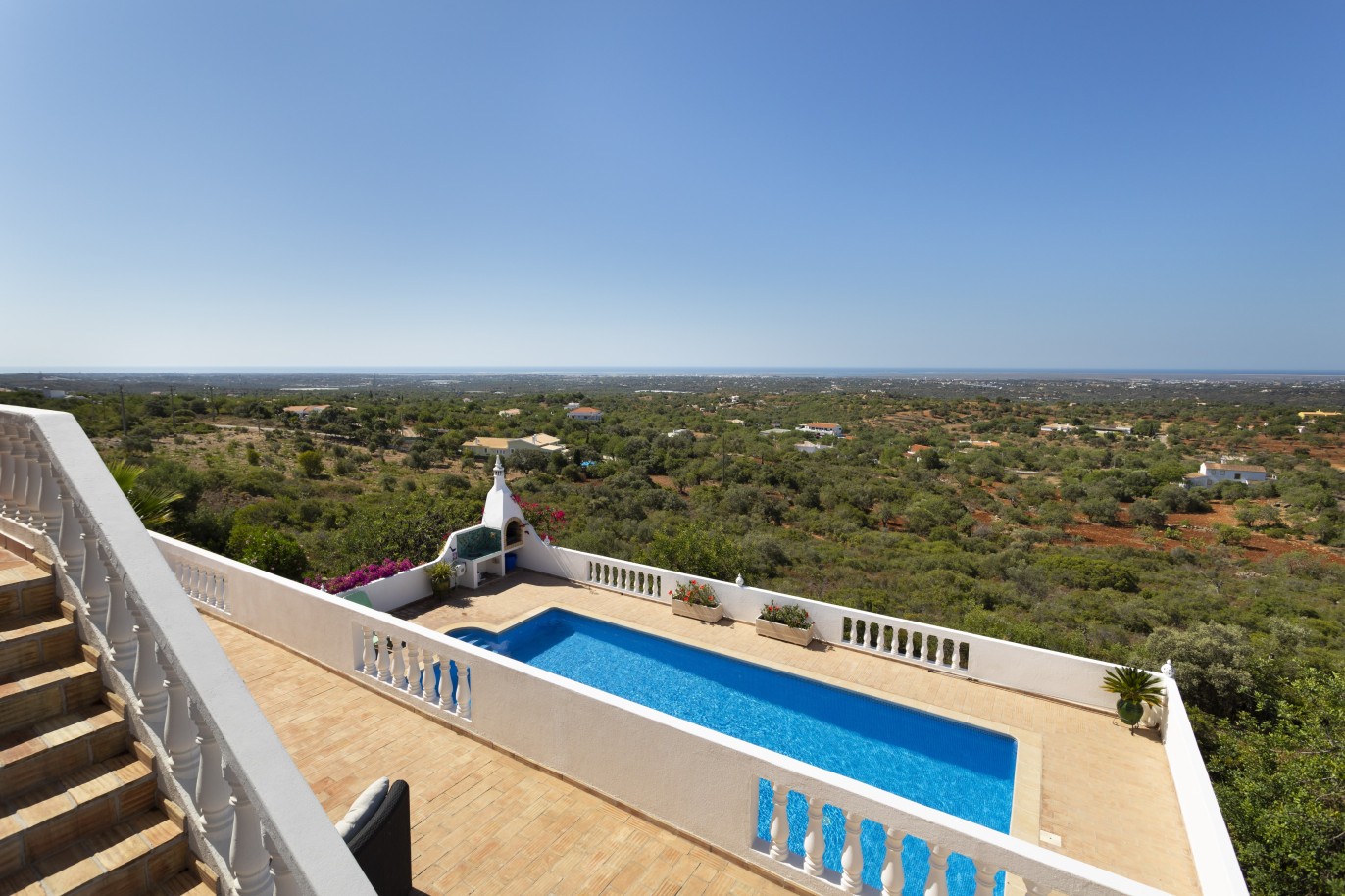 5 bedroom villa with pool and sea view, for sale in Estoi, Algarve_230463