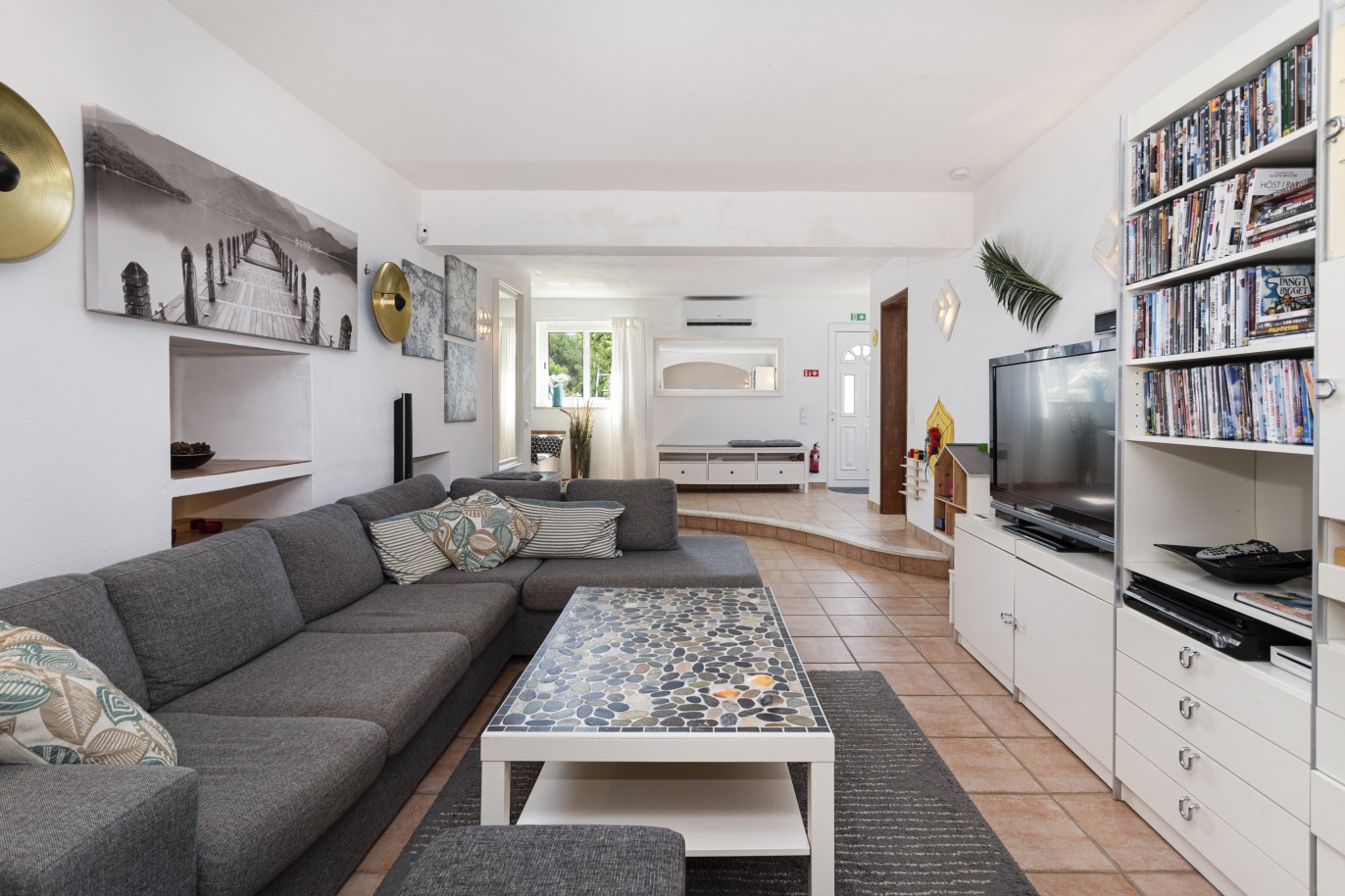 Villa de 5 dormitorios con piscina y vistas al mar, en venta en Estoi, Algarve_230478