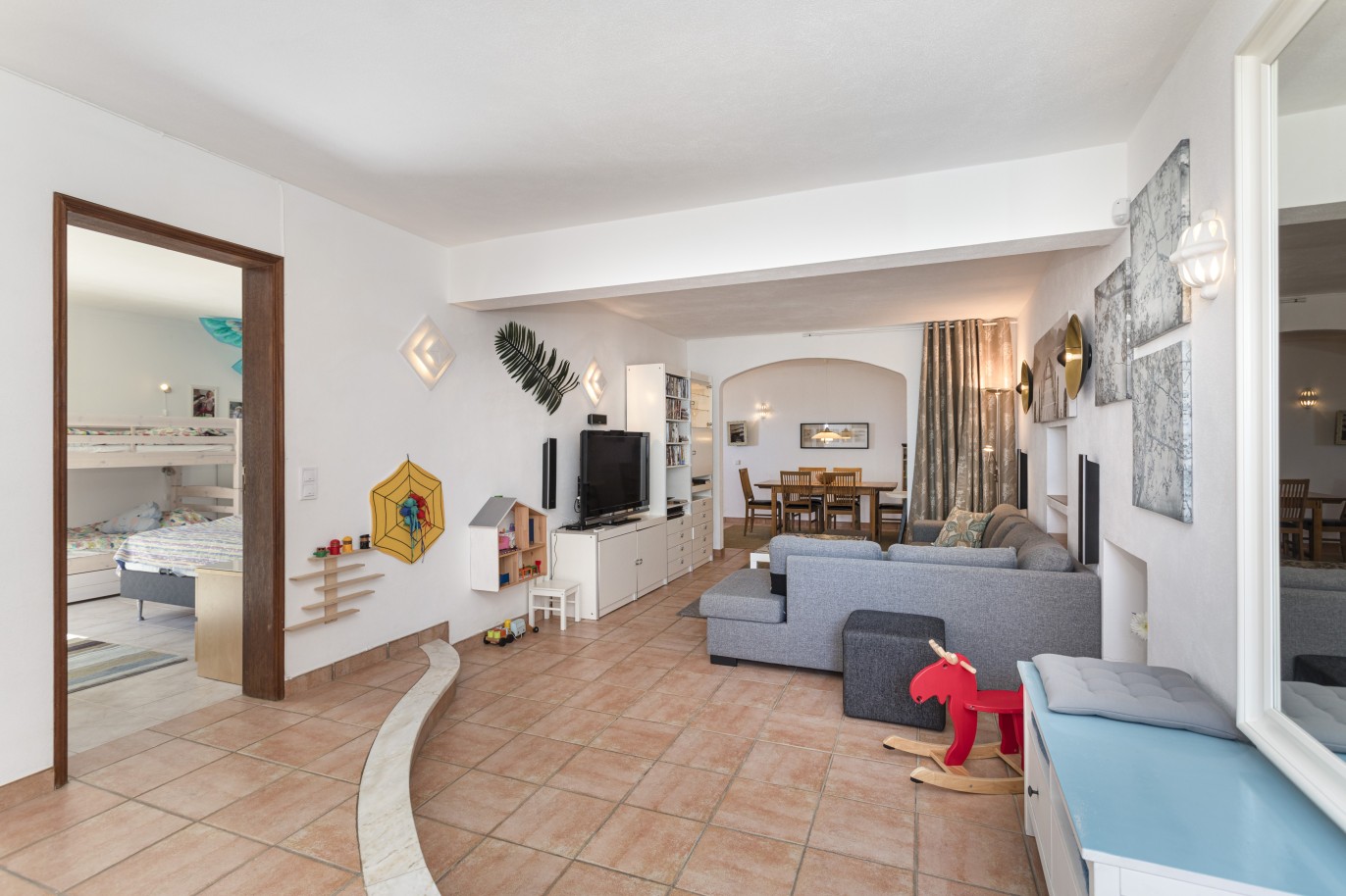 Villa de 5 dormitorios con piscina y vistas al mar, en venta en Estoi, Algarve_230481