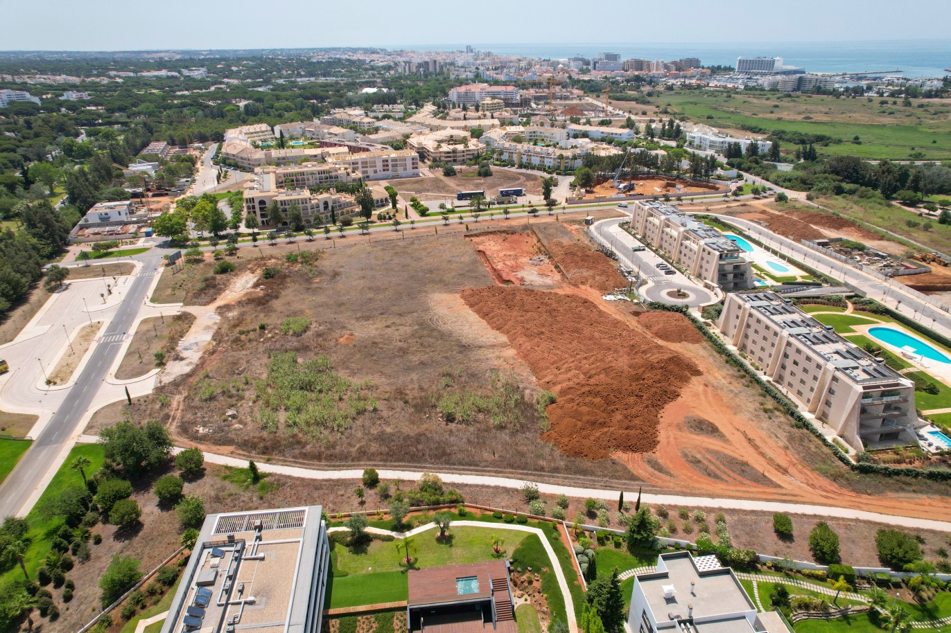 Large plot of land for construction, for sale in Vilamoura, Algarve_230604