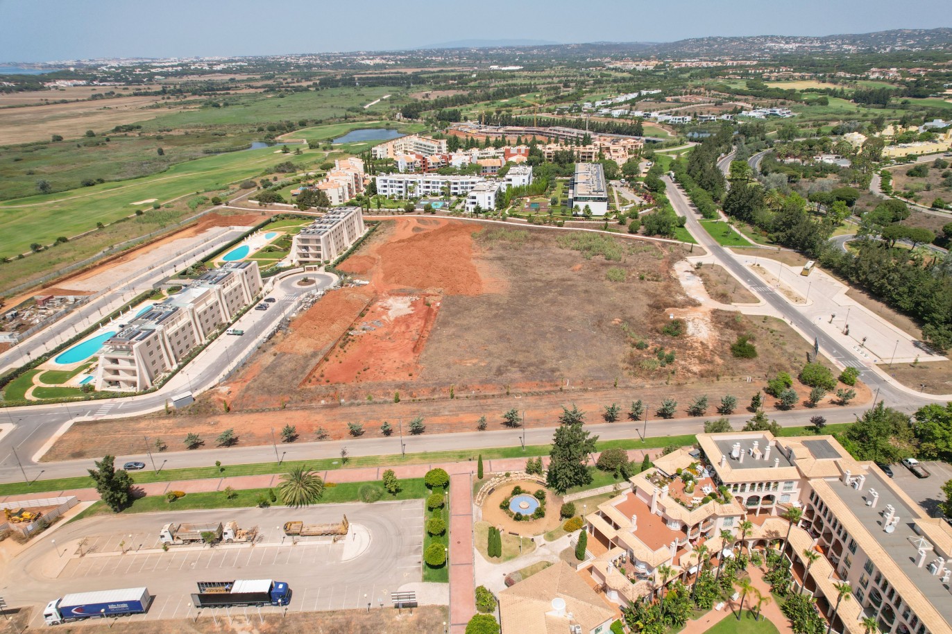 Large plot of land for construction, for sale in Vilamoura, Algarve_230764