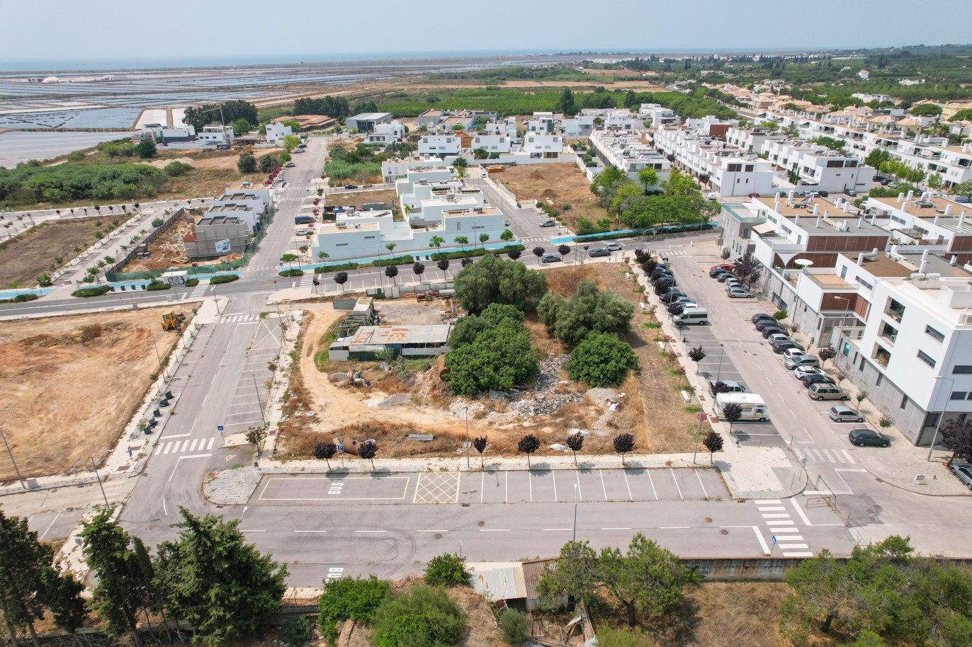 Terreno edificable, en venta en Tavira, Algarve_230939