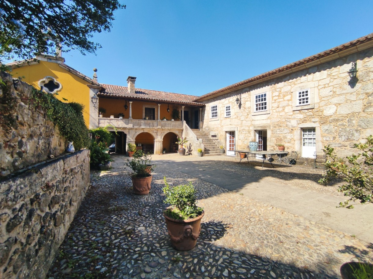 Casa señorial centenaria, en venta, en Valença, Norte de Portugal_231153