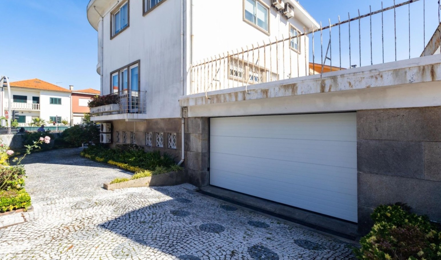 Villa de 4 dormitorios con terraza, en venta, en Boavista, Porto, Portugal_231344