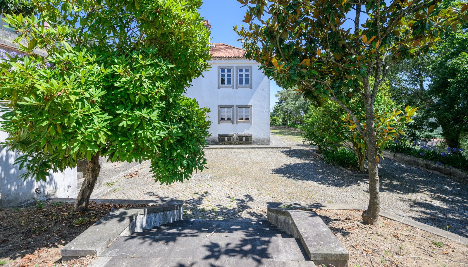 Property with gardens and pool, for sale, in Barcelos, North of Portugal_231527