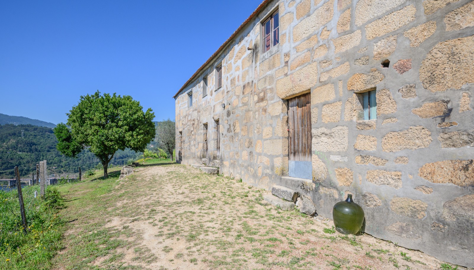 Farm for sale, next to the River Douro, in Marco de Canaveses, Portugal_231578
