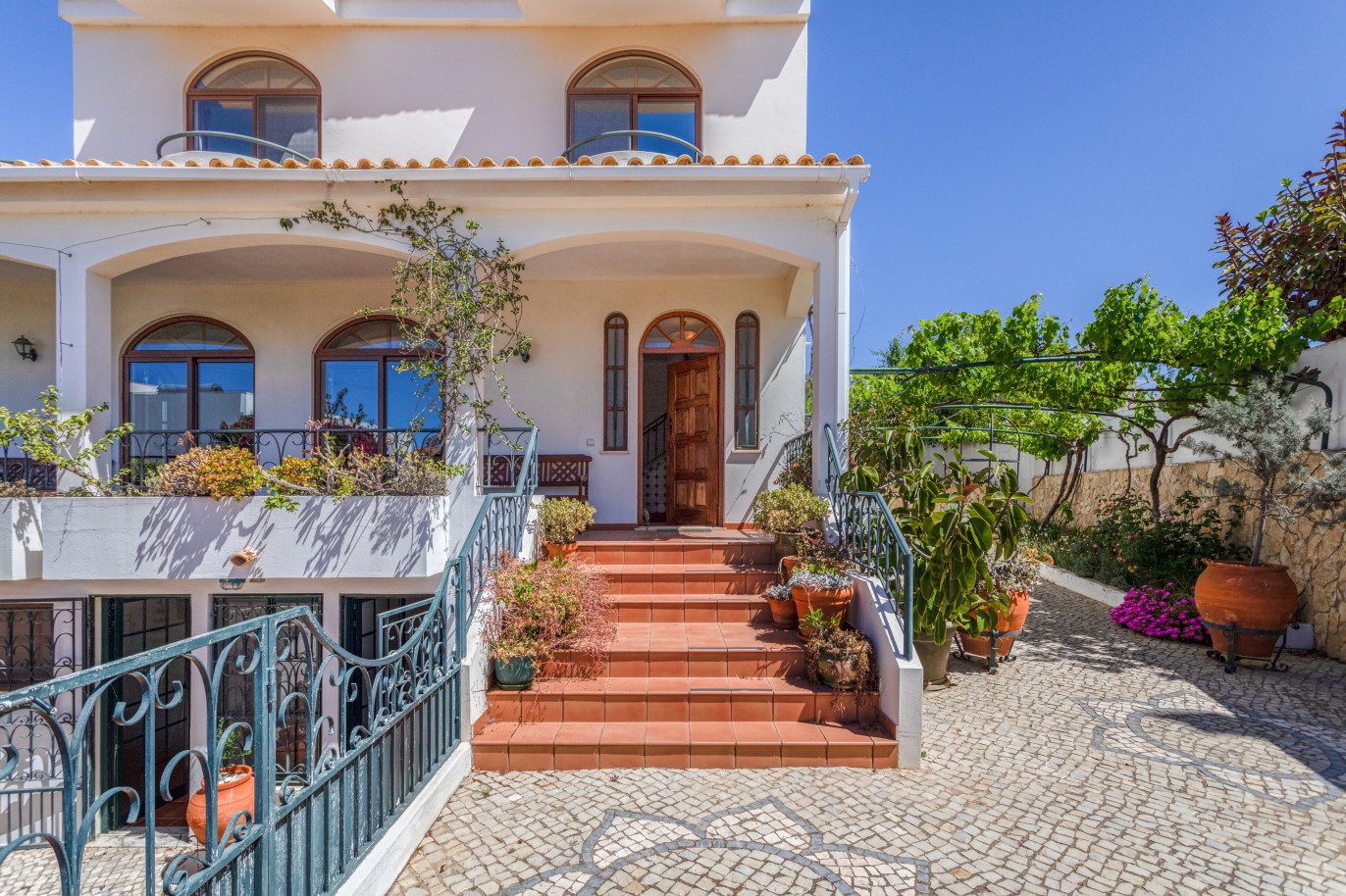Villa de 5 dormitorios, en venta en Portimão, Algarve_231619