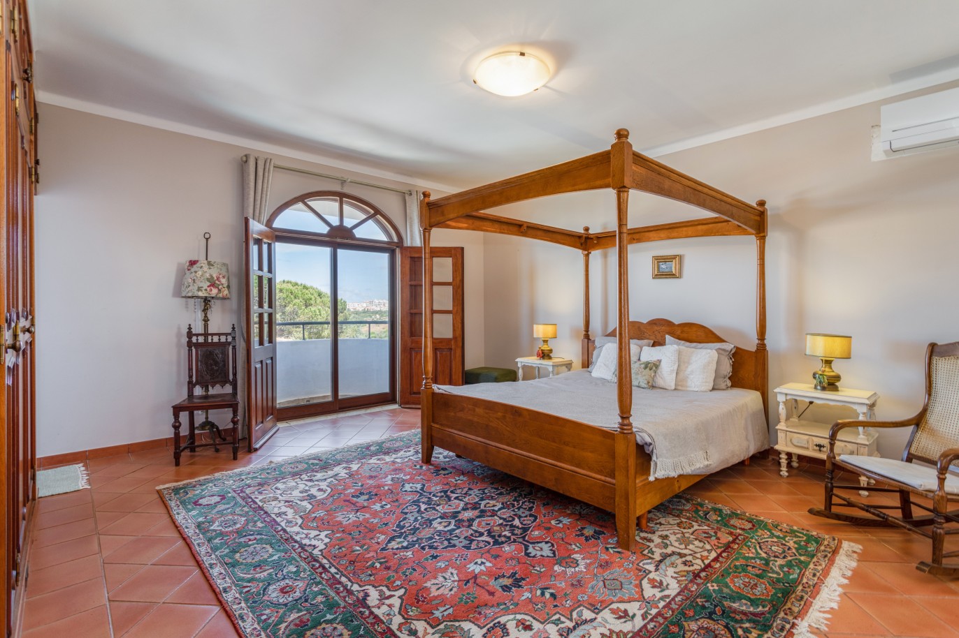 Villa de 5 chambres, à vendre à Portimão, Algarve_231624