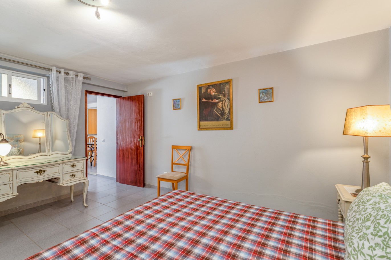Villa de 5 dormitorios, en venta en Portimão, Algarve_231629