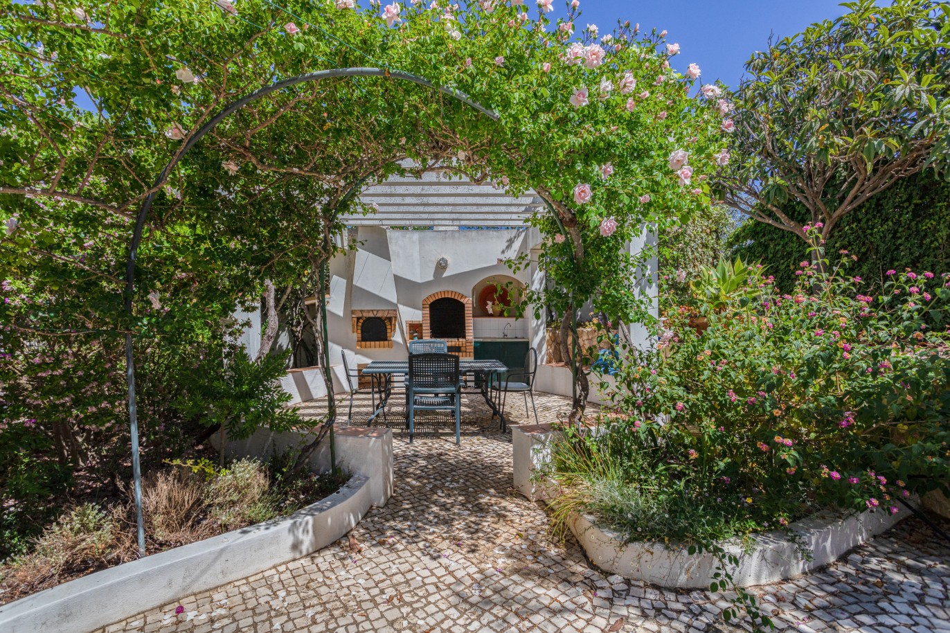 Villa de 5 chambres, à vendre à Portimão, Algarve_231636
