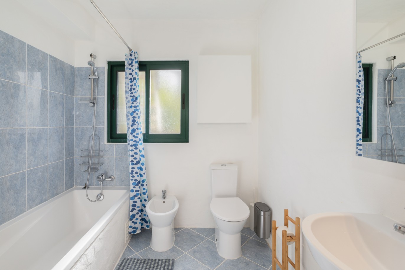 Villa de 3 dormitorios con piscina y vistas al mar, en venta en Loulé, Algarve_231657