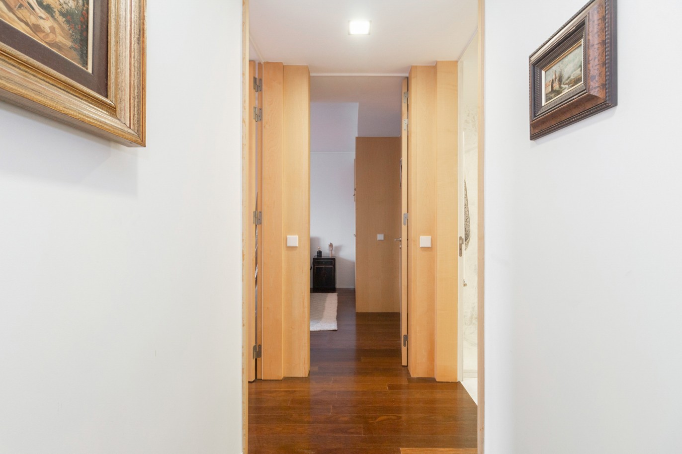 Apartment with balcony, for rent, in Boavista, Porto, Portugal_232095