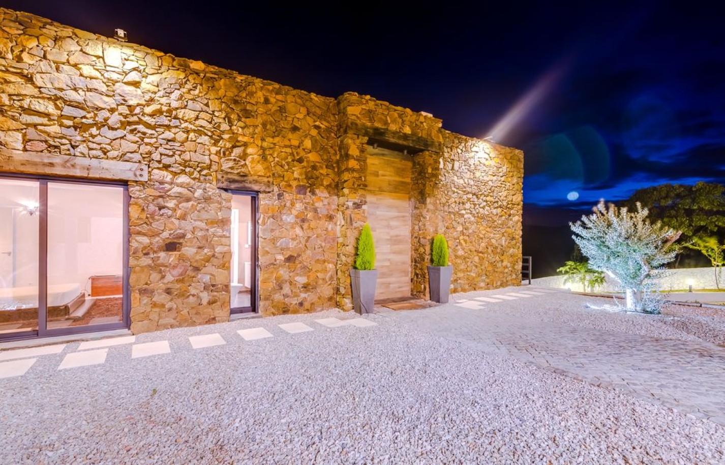 Villa de 3 dormitorios con piscina en venta en Tavira, Algarve_232685