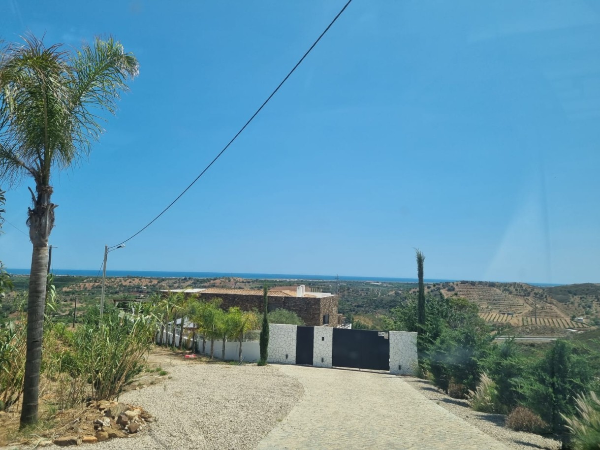 Villa de 3 dormitorios con piscina en venta en Tavira, Algarve_232692