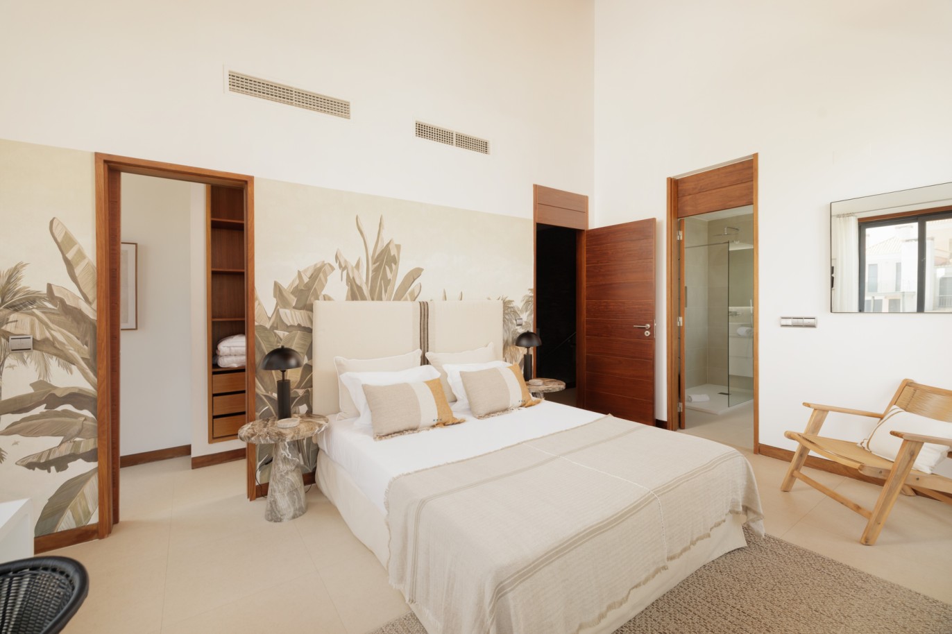 Villa de 2+1 chambres avec piscine, à vendre à Vale do Lobo, Algarve_232743