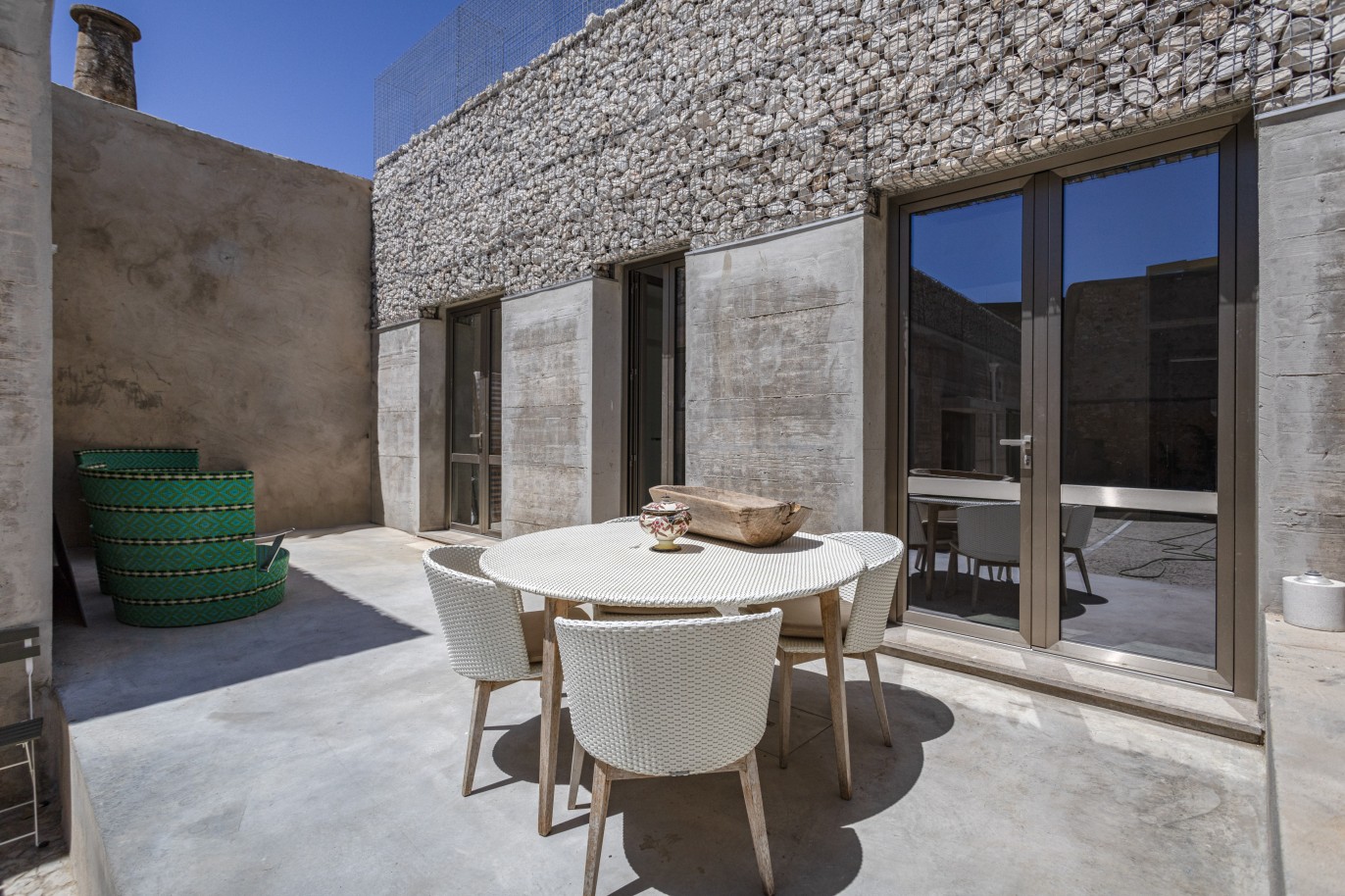 Renovated property of 3 villas, for sale in the center of Faro, Algarve_232951