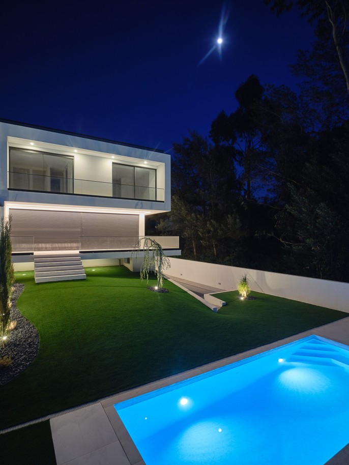 Villa nueva, con jardín y piscina, en venta, en Maia, Portugal_233002