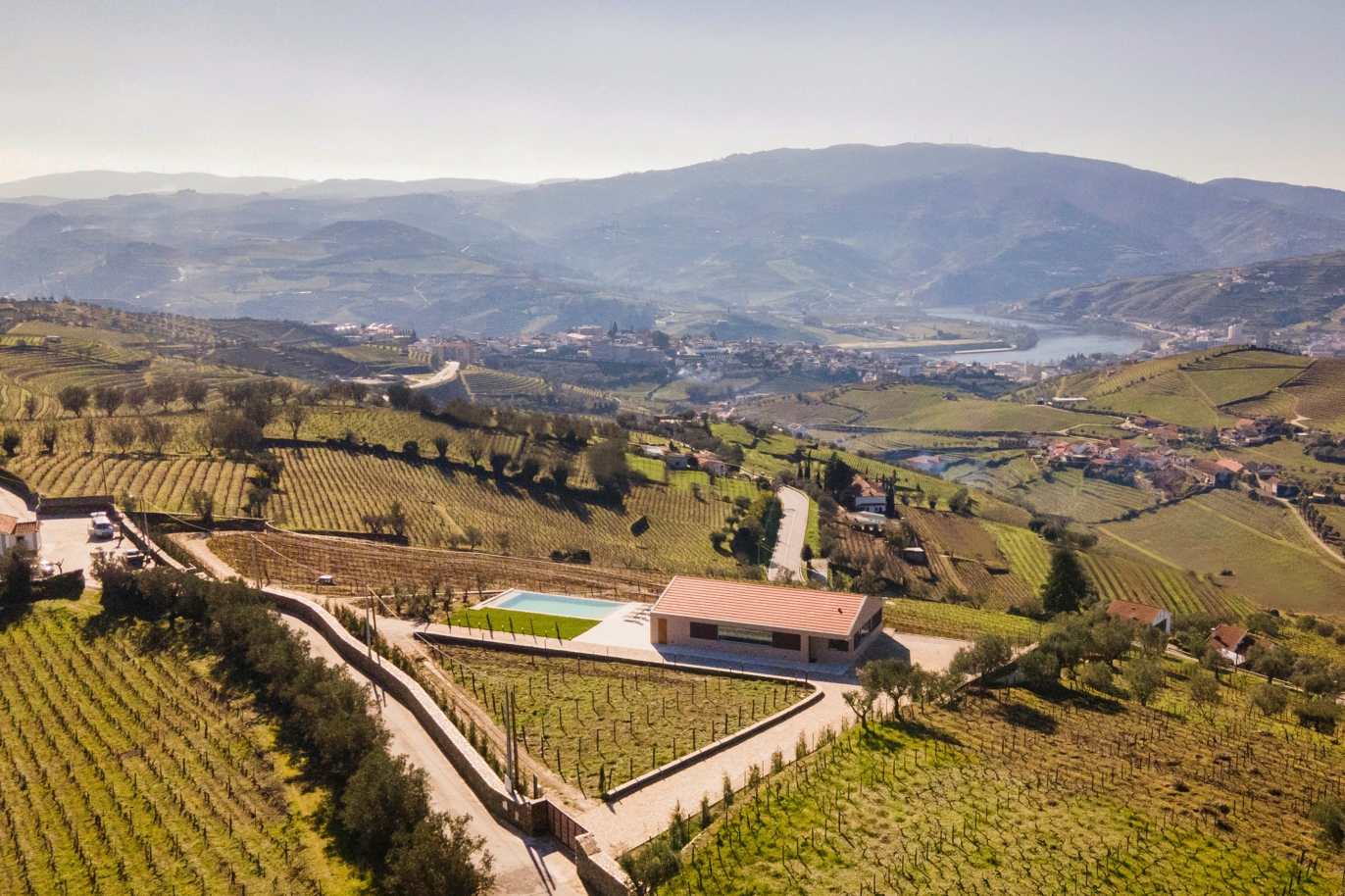  Douro Valley Gem: Spectacular Property with Unrivaled River Views in Portugal