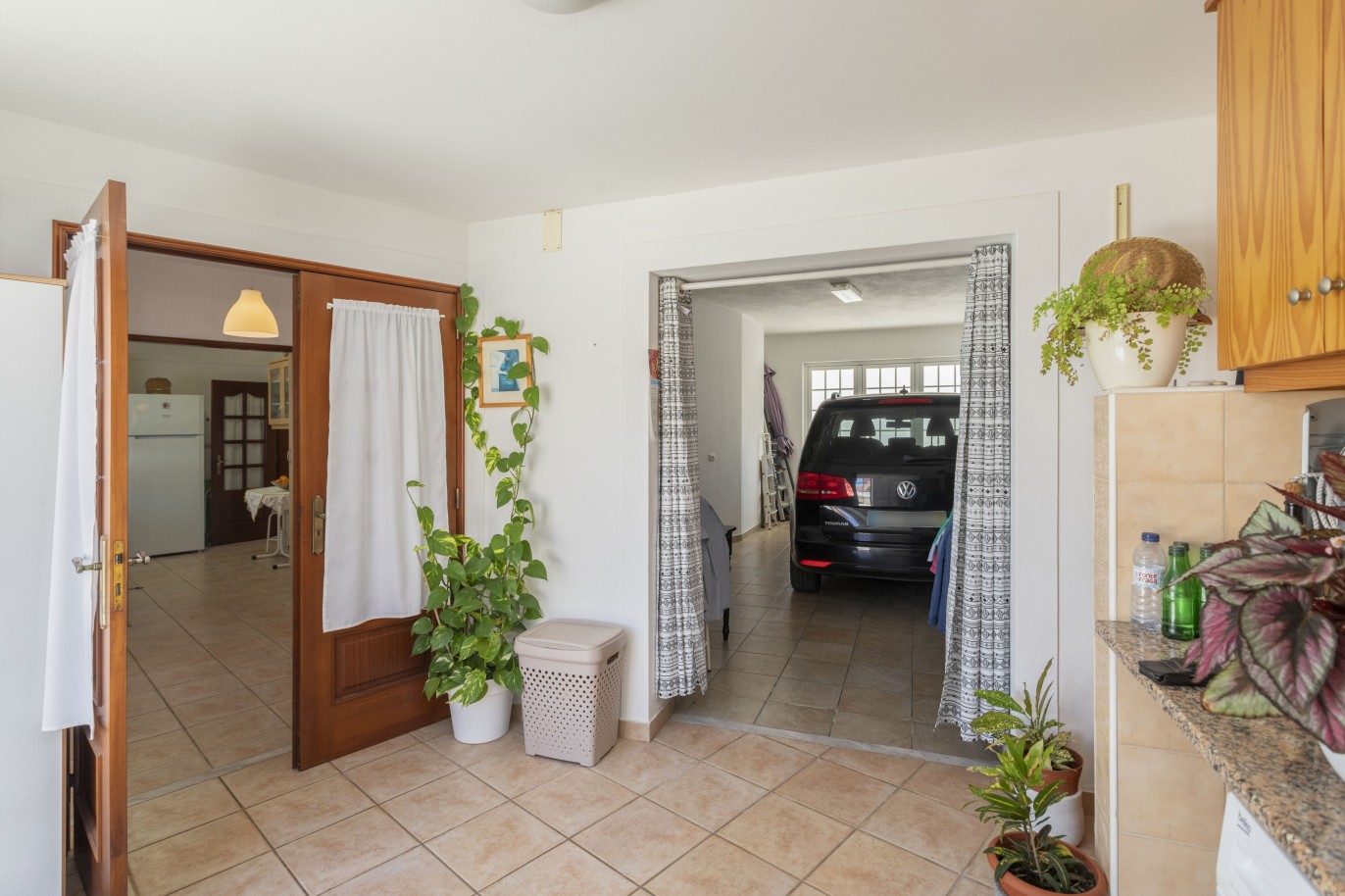 3 bedroom villa for sale in Porto de Mós, Algarve_233239
