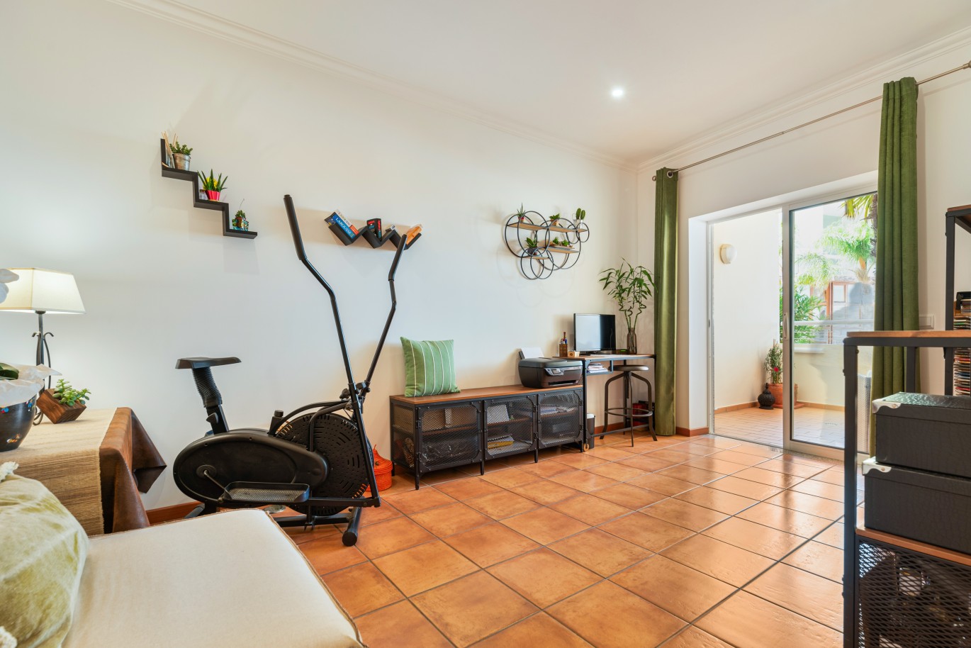 Apartment T1+1 with sea view, for sale in Porto de Mós, Algarve_233572