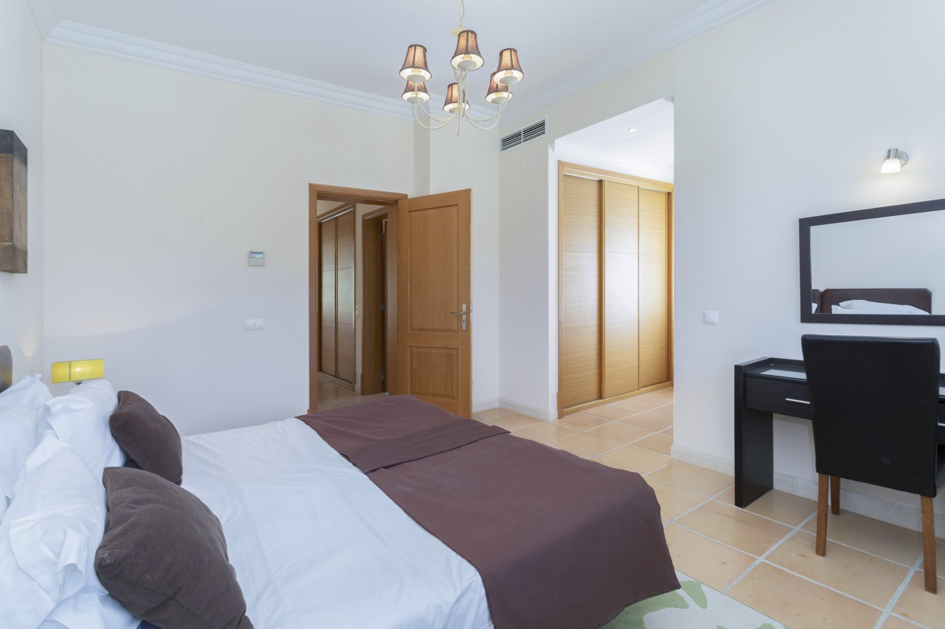 Fantástica villa de 3 dormitorios en Monte Rei Resort, Vila Nova de Cacela, Algarve_233683