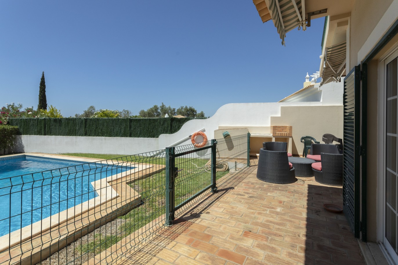 Villa 3 chambres avec piscine, à vendre à Vilamoura, Algarve_233827