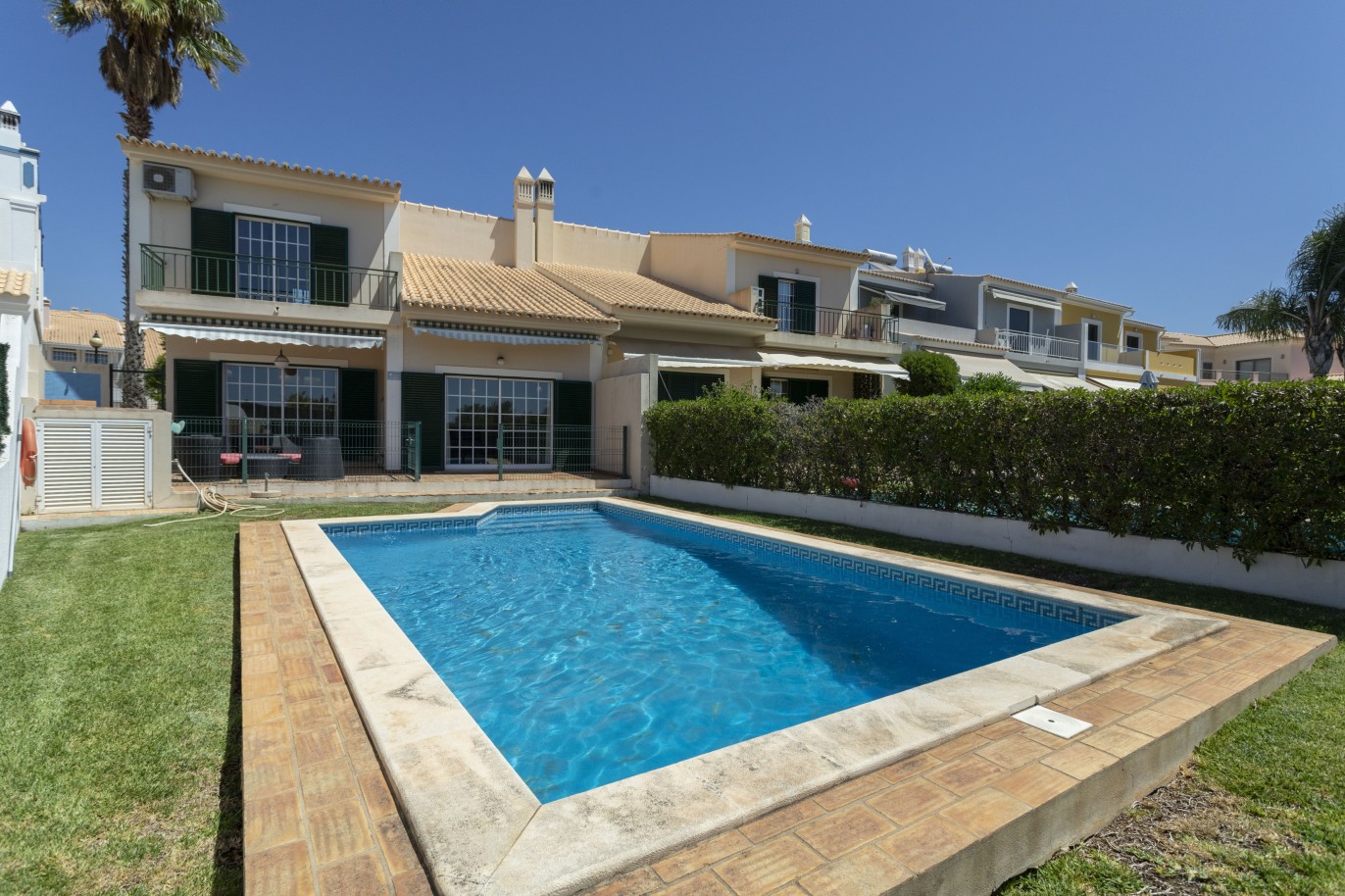 Villa 3 chambres avec piscine, à vendre à Vilamoura, Algarve_233831