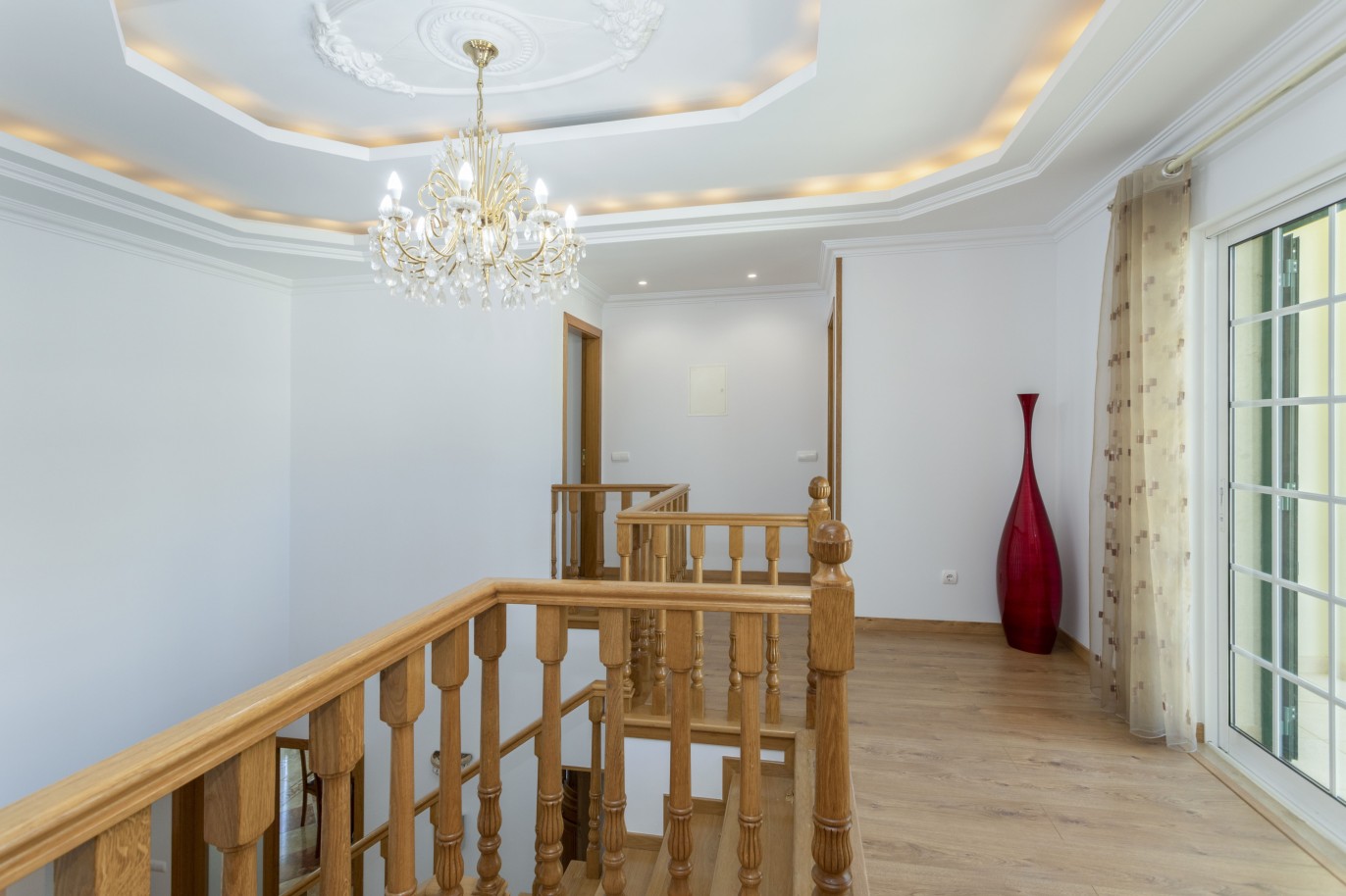 Spektakuläre Villa mit 5 Schlafzimmern und Pool, zu verkaufen in Albufeira, Algarve_233840