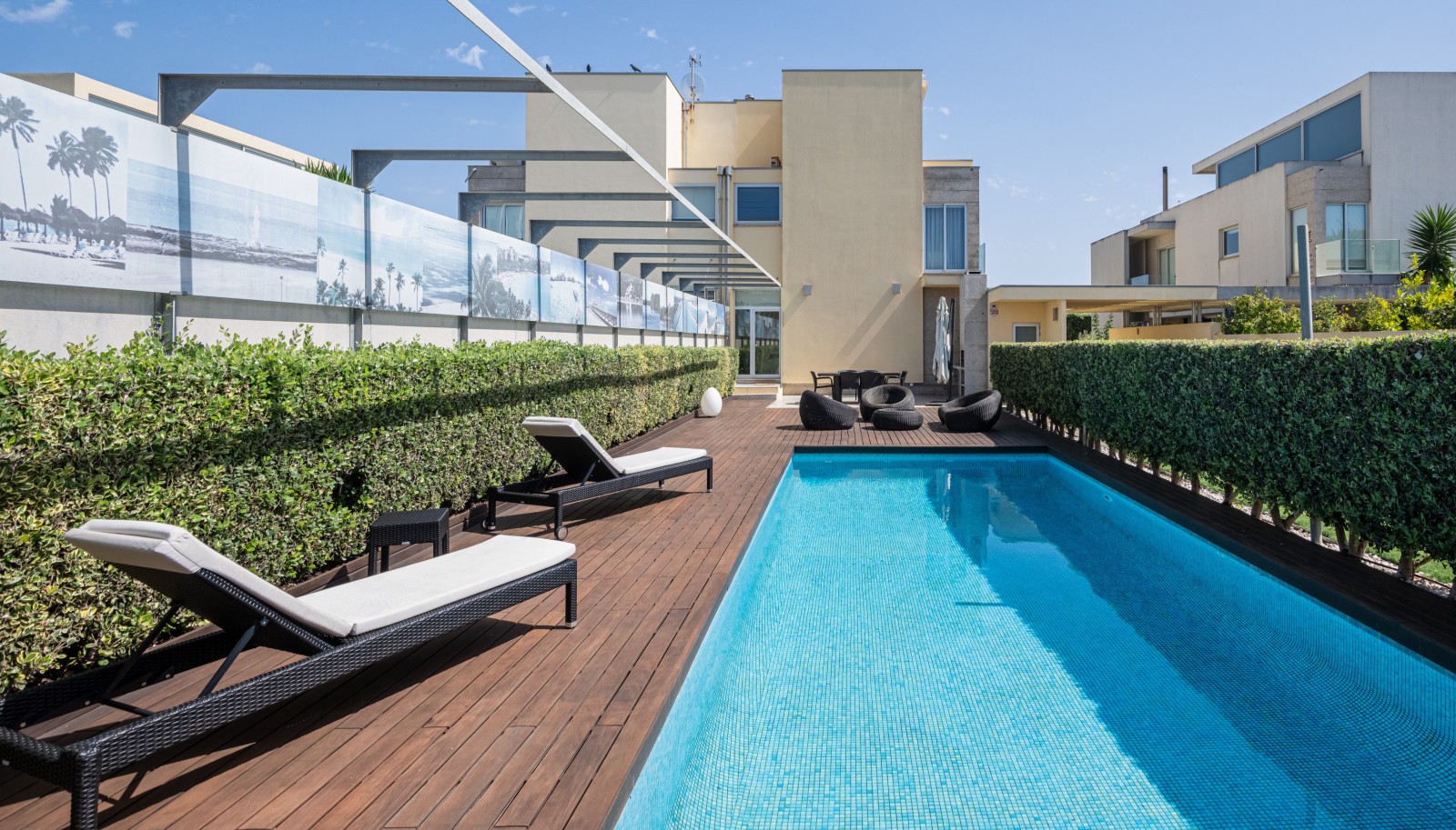 Villa avec piscine et jardin, à vendre, à Miramar, V. N. Gaia, Portugal_235375