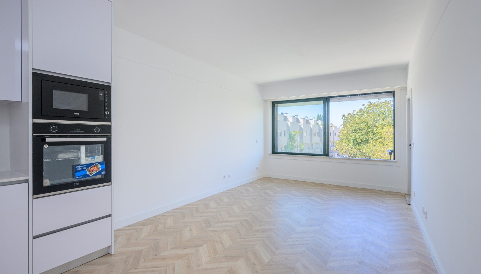 1+1 bedroom apartment with balcony, for sale, in Foz do Douro, Porto, Portugal_236204