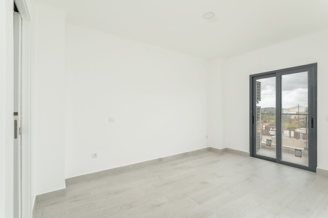 Neue 2-Zimmer-Wohnung zu verkaufen in Loulé, Algarve_236742