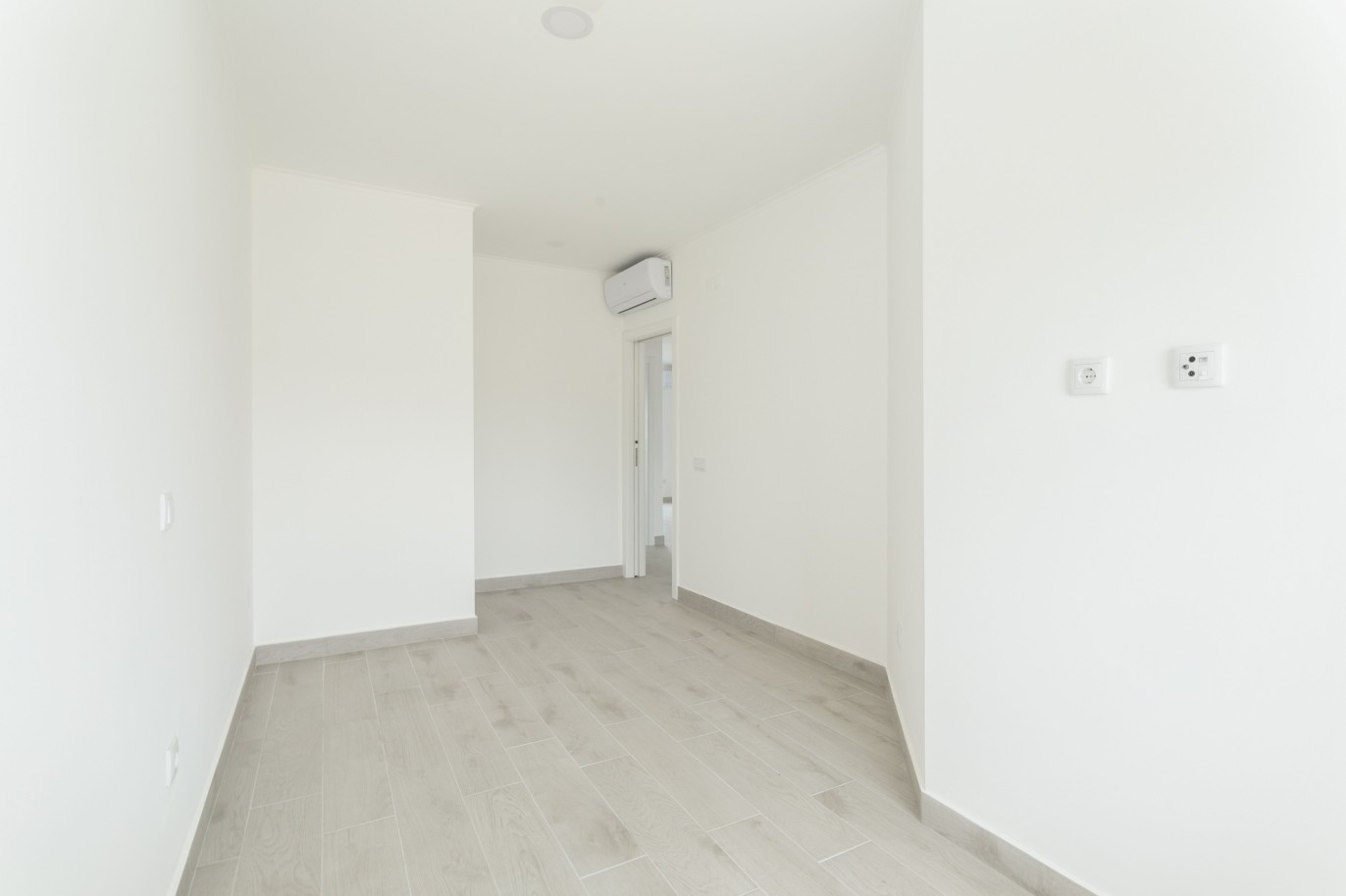 Neue 2-Zimmer-Wohnung zu verkaufen in Loulé, Algarve_236746