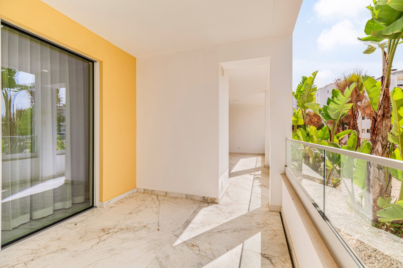 Apartamento con terraza, en vneta, en Lagos, Algarve_238150
