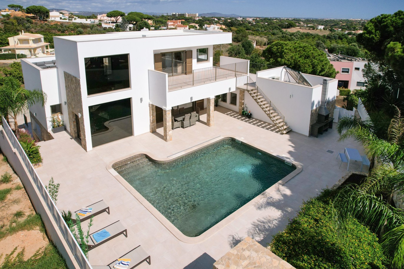 Moradia T5 com piscina, vista mar, para venda em Albufeira, Algarve_238317