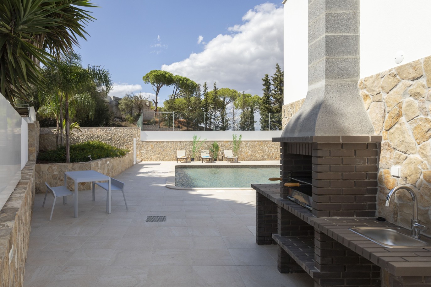 5 Schlafzimmer Villa mit Pool, Neubau, zu verkaufen in Albufeira, Algarve_238352