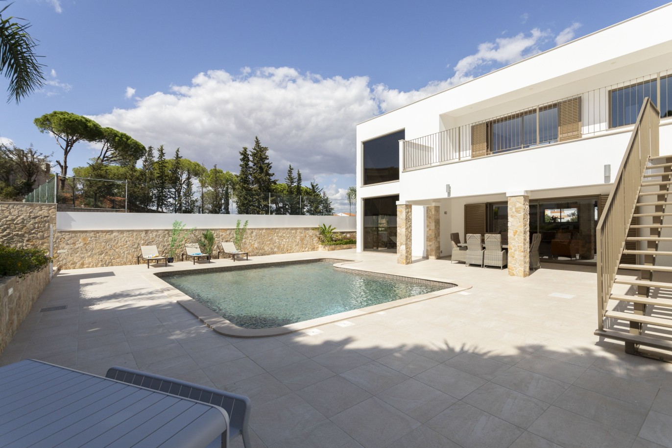 5 Schlafzimmer Villa mit Pool, Neubau, zu verkaufen in Albufeira, Algarve_238353