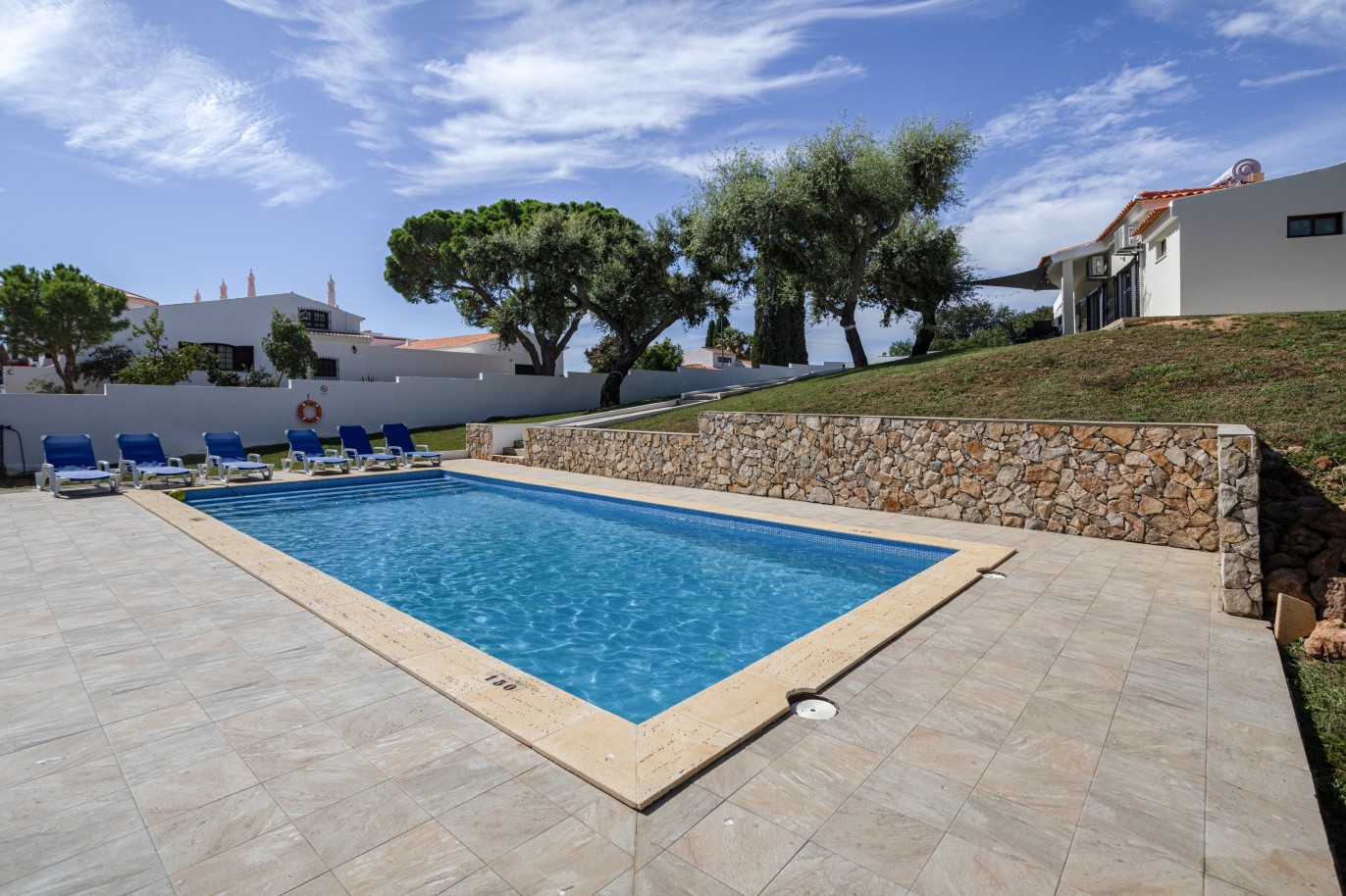 Renovated 4 bedroom villa with pool for sale in Albufeira, Algarve_239067