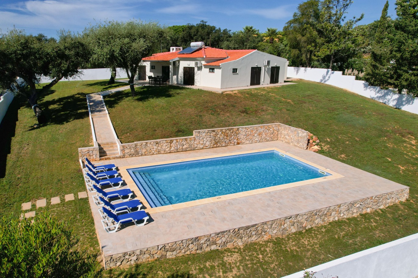 Renovated 4 bedroom villa with pool for sale in Albufeira, Algarve_239068