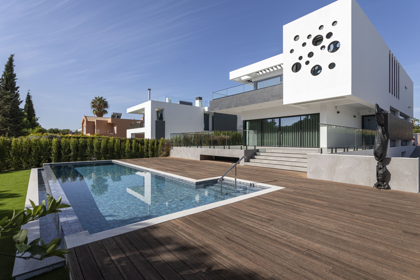 Villa de 4 chambres avec piscine et vue sur le golf, à vendre à Vilamoura, Algarve_239134