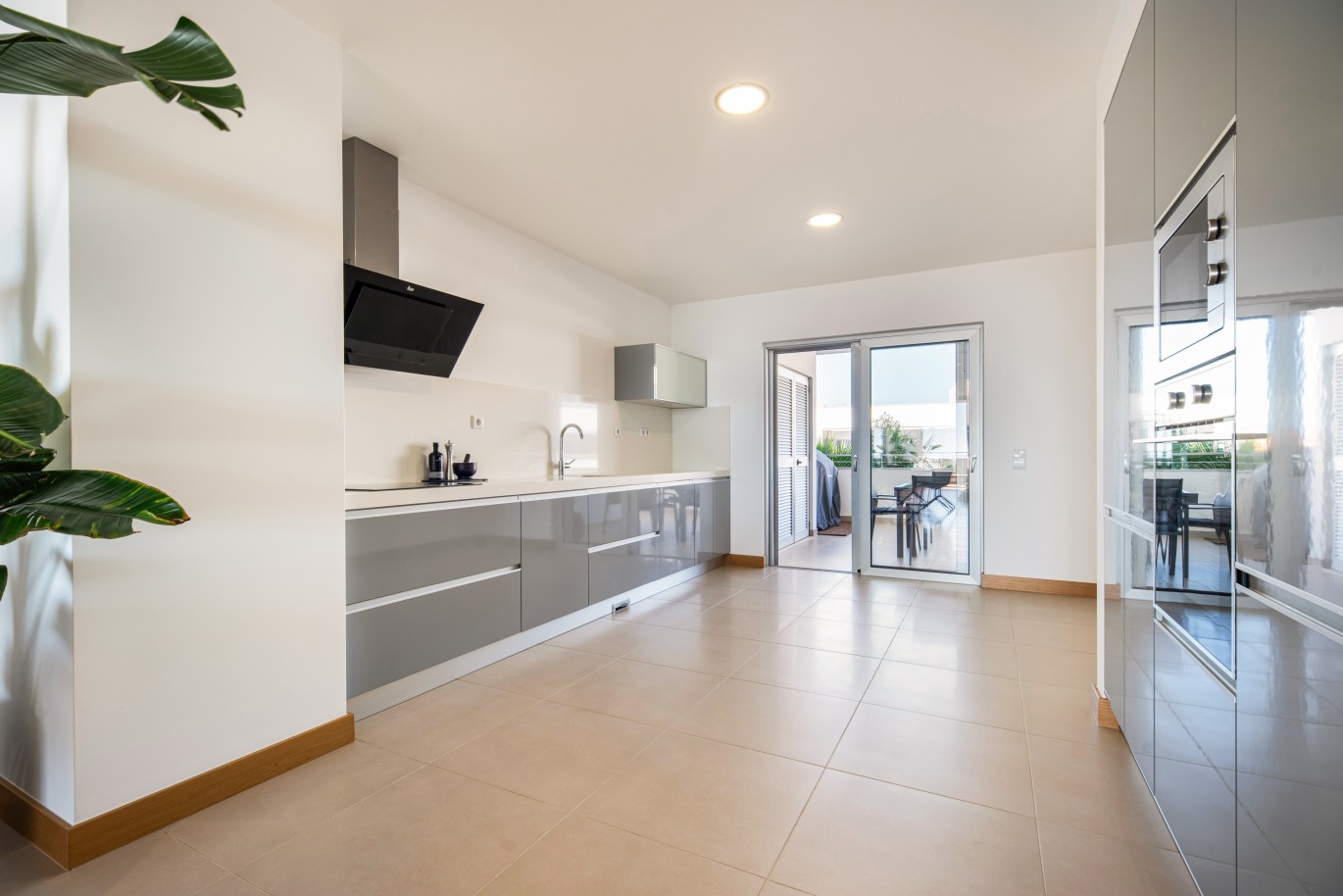 Luxuriöse 2 Zimmer Wohnung mit Meerblick, mit Pool, zu verkaufen, in Porto de Mós, Lagos, Algarve_239339