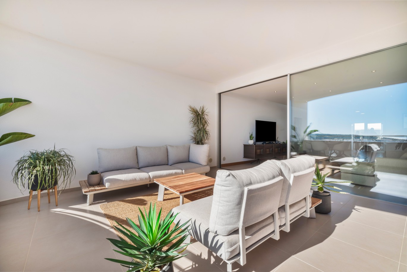 Luxuriöse 2 Zimmer Wohnung mit Meerblick, mit Pool, zu verkaufen, in Porto de Mós, Lagos, Algarve_239343