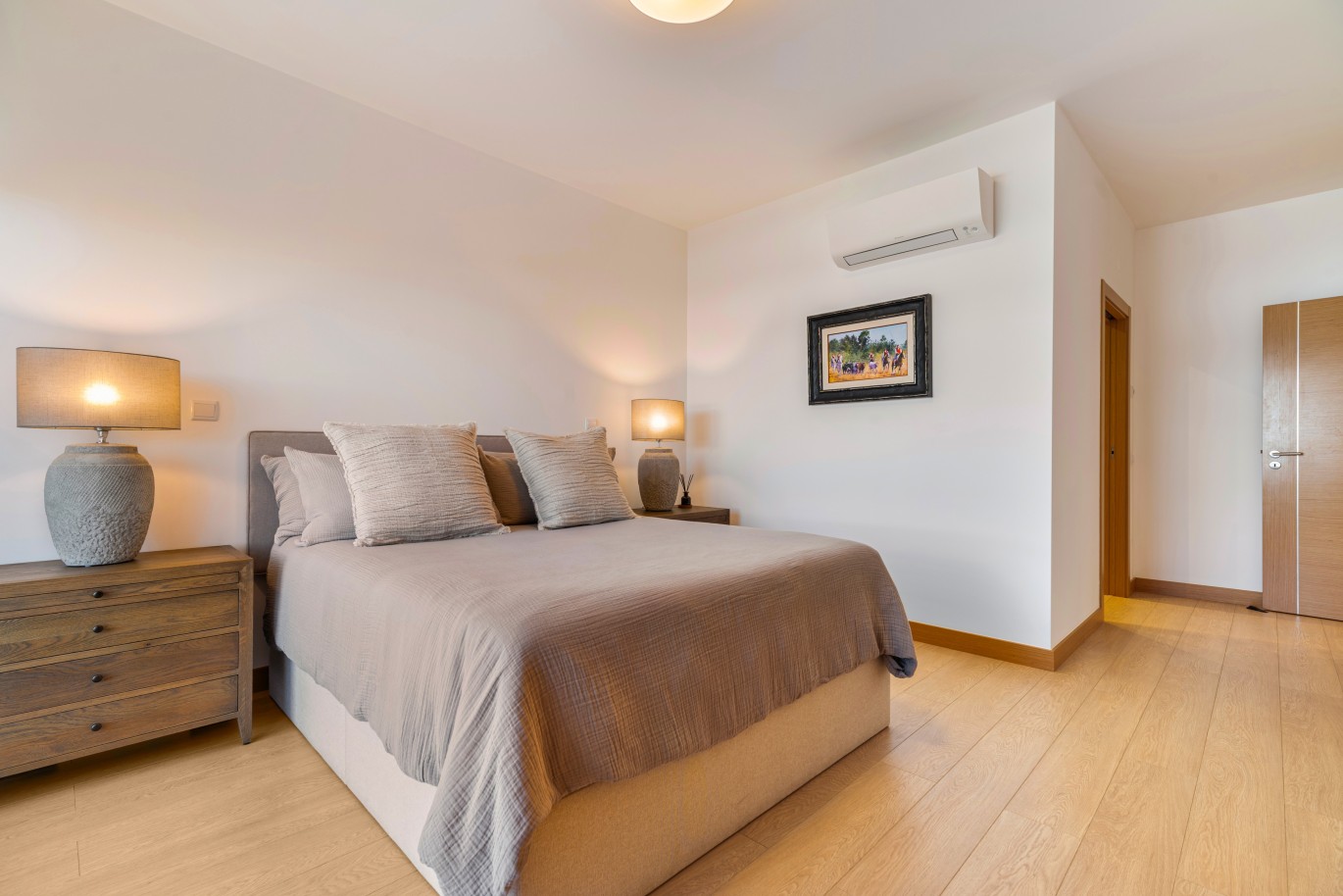 Luxuriöse 2 Zimmer Wohnung mit Meerblick, mit Pool, zu verkaufen, in Porto de Mós, Lagos, Algarve_239346