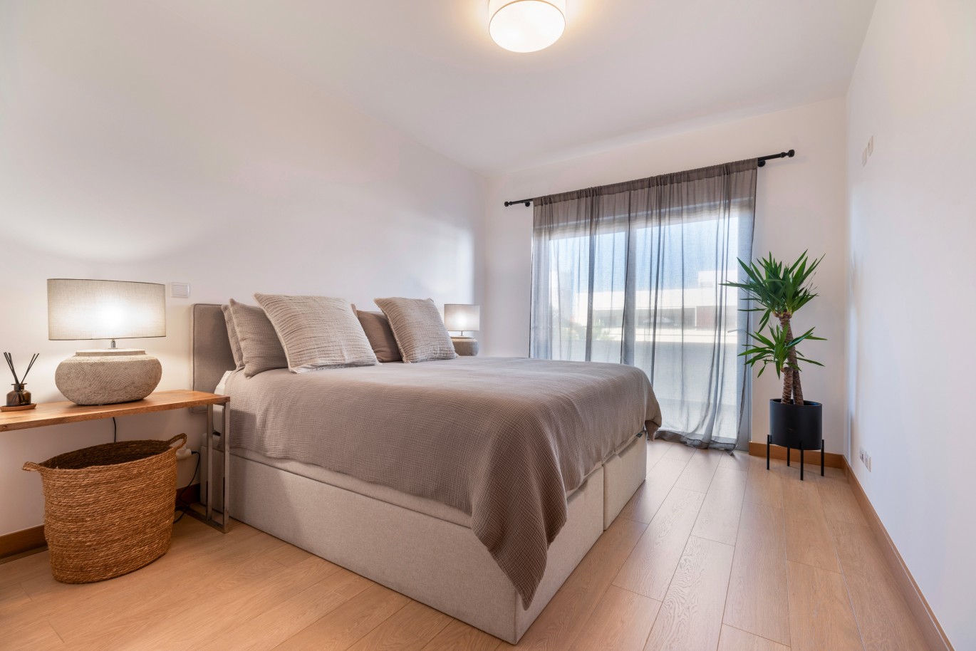 Luxuriöse 2 Zimmer Wohnung mit Meerblick, mit Pool, zu verkaufen, in Porto de Mós, Lagos, Algarve_239347