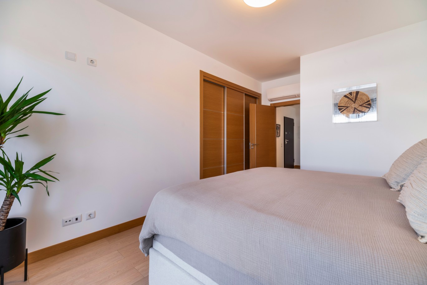 Luxuriöse 2 Zimmer Wohnung mit Meerblick, mit Pool, zu verkaufen, in Porto de Mós, Lagos, Algarve_239348