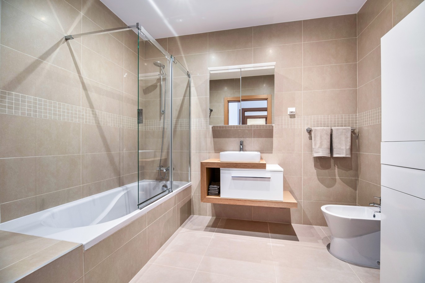 Luxuriöse 2 Zimmer Wohnung mit Meerblick, mit Pool, zu verkaufen, in Porto de Mós, Lagos, Algarve_239350