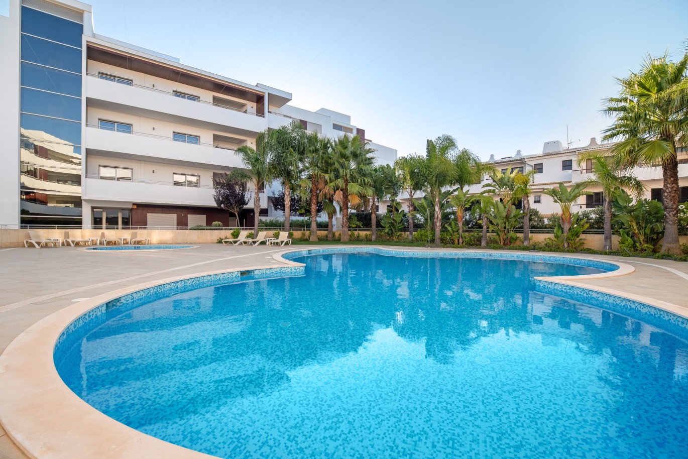 Luxuriöse 2 Zimmer Wohnung mit Meerblick, mit Pool, zu verkaufen, in Porto de Mós, Lagos, Algarve_239357