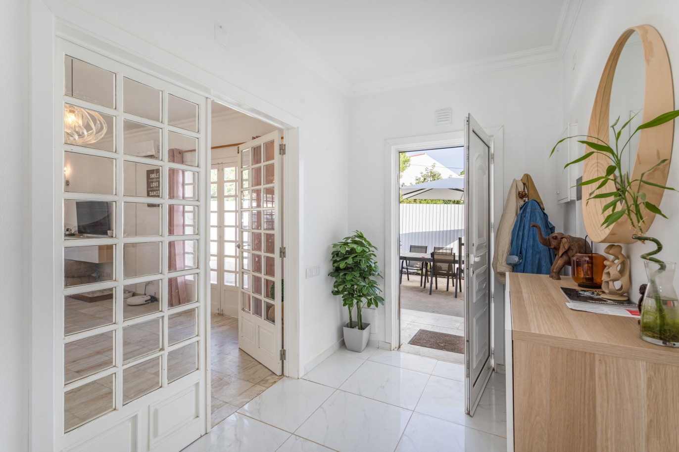Propriedade com duas moradias para venda em Quarteira, Algarve_240099