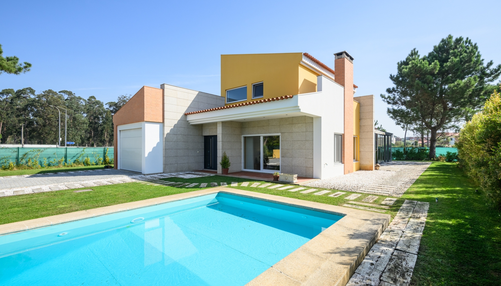 Four-bedroom house with pool for sale - Furadouro - Ovar - Portugal_240474